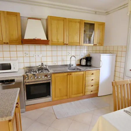 With Parking Space - 22622 * Umag