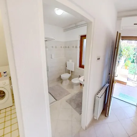 דירה With Parking Space - 22622